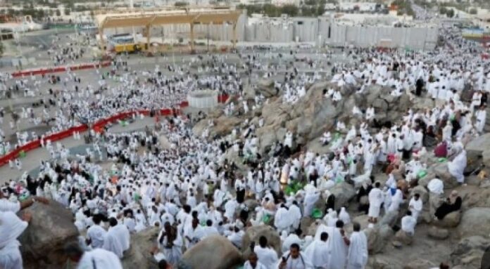 مباشر: يوم عرفة, ملايين الحجاج يقفون على صعيد الرحمة في أعظم مشاهد الحج