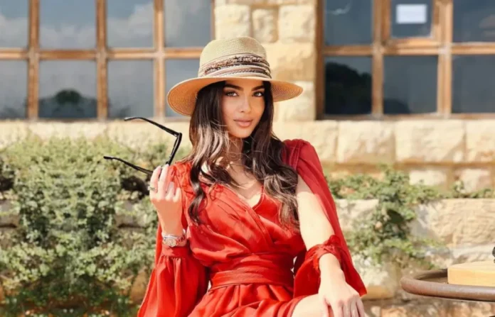 مايا أبو الحسن تحتفل بخطوبتها على هامش حضورها بمهرجان كان السينمائي