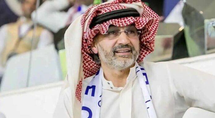 الوليد بن طلال يثير الجدل برسالة غامضة